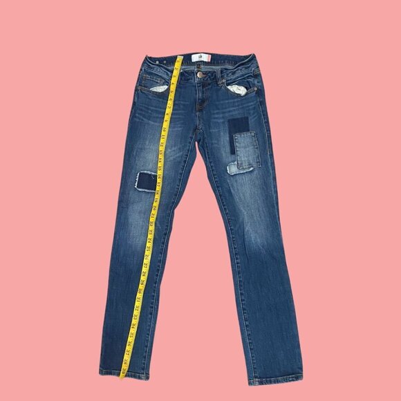 ๐ฃ Cabi Slim Boyfriend Patch Jeans โ Size 2 | Distressed Denim - Picture 5 of 9